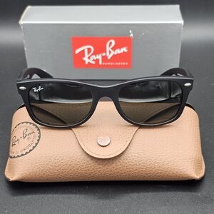 Ray-Ban New Wayfarer Classic Green Unisex Sunglasses-RB2132 622 52
